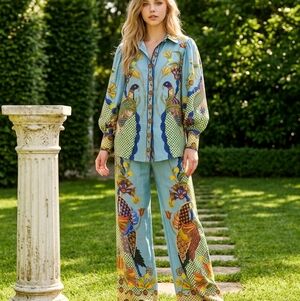 Peacock Print Long Sleeve Pants Set. (Large)